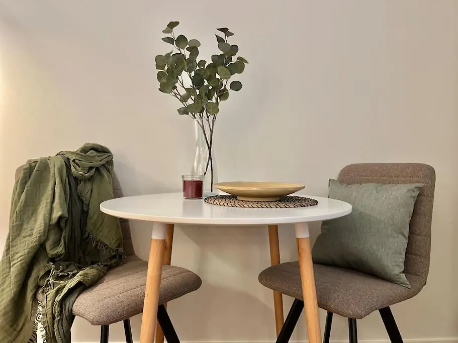 Pine - Prague Apartment
