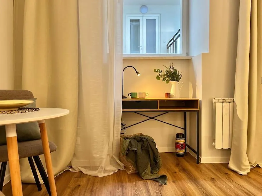 Pine - Prague Apartment